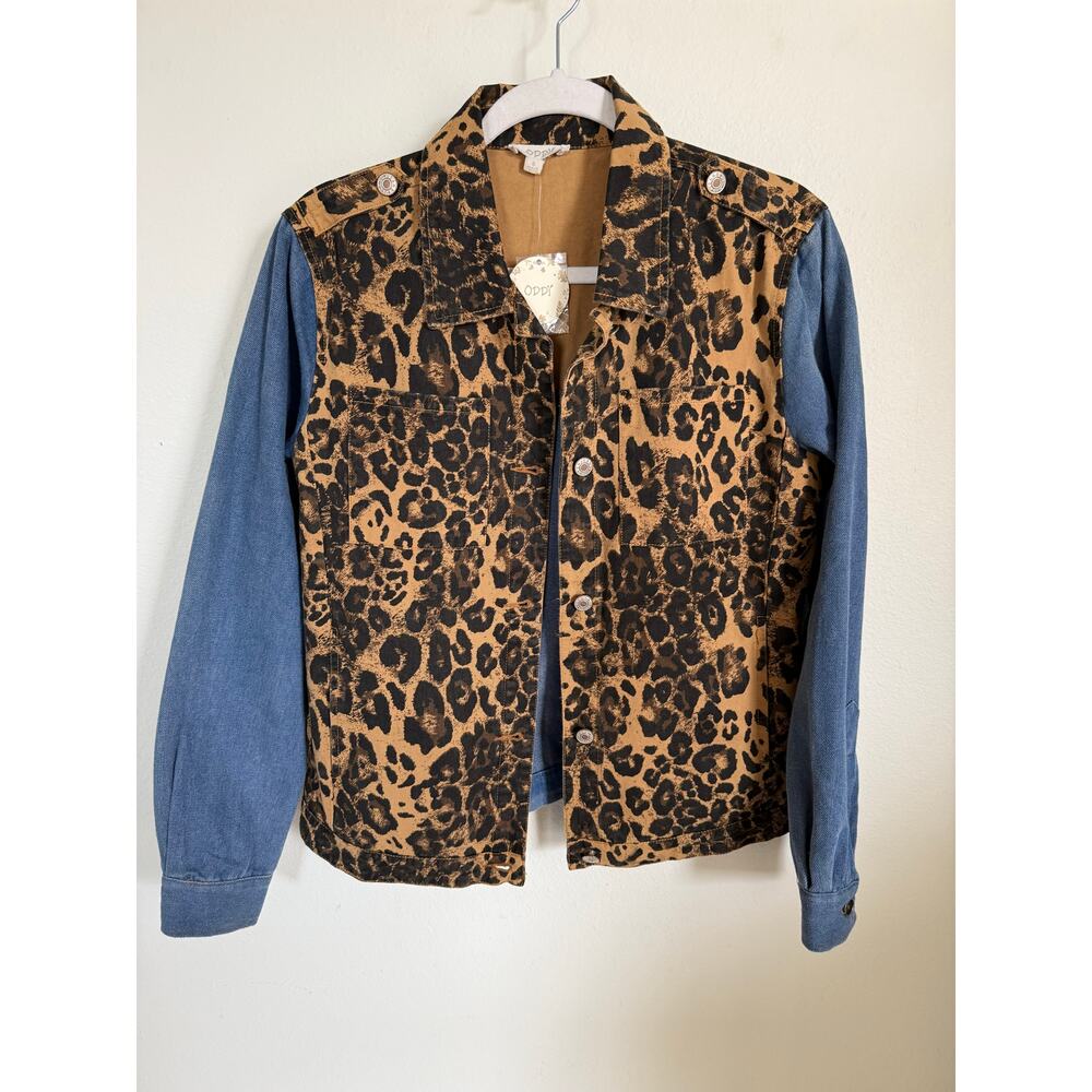 NWT‎ Oddy Women’s Leopard Print Denim Sleeve Button Jacket Shacket NWT Small